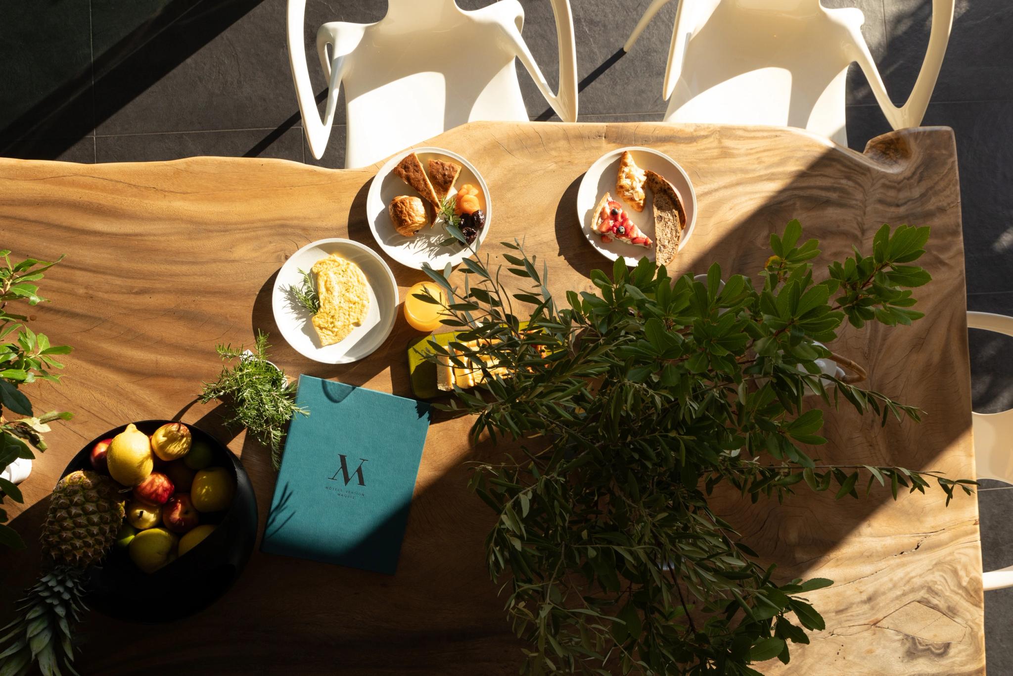 Savoureux petit-déjeuner hôtel 4 étoiles à Bonifacio